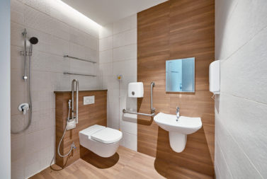 Novaptus Surgery Centre, patients can opt for an enhancements such as a suites with an attached shower rooms.